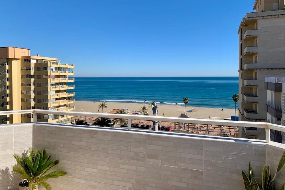 Appartement Luxury Penthouse, Sea Views, 50M From The Beach! à Fuengirola Extérieur photo